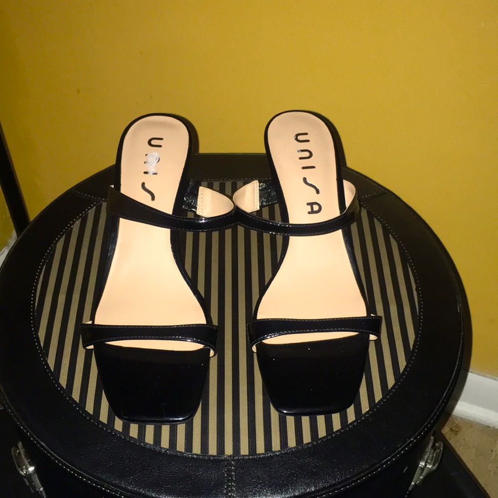 UNISA Shoes Size 7.5